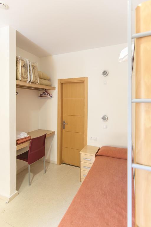 Single Bed Dormitory Room,411053787:JPEG
